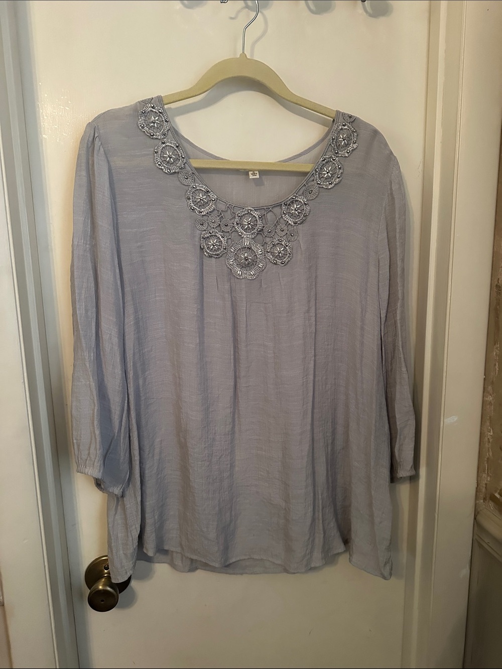 Krazy Kat Women's Light Gray Embroidered Scoop Neck Blouse Size XL